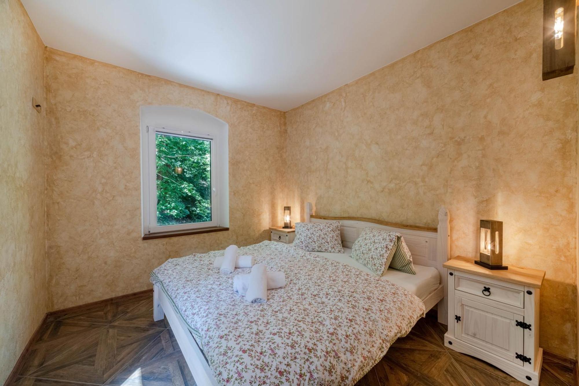Hrad Vildstejn Hotel Skalná Buitenkant foto