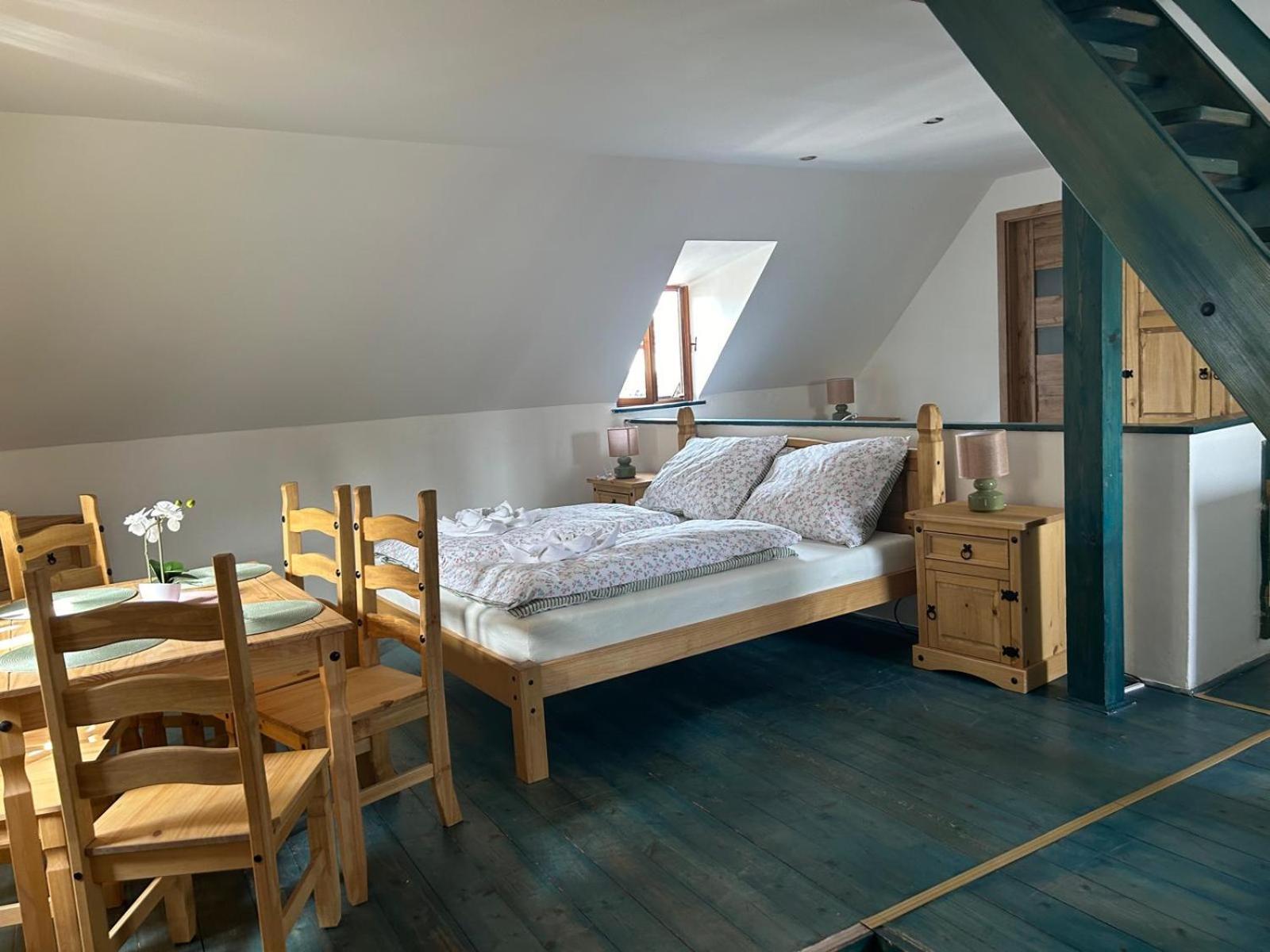 Hrad Vildstejn Hotel Skalná Buitenkant foto