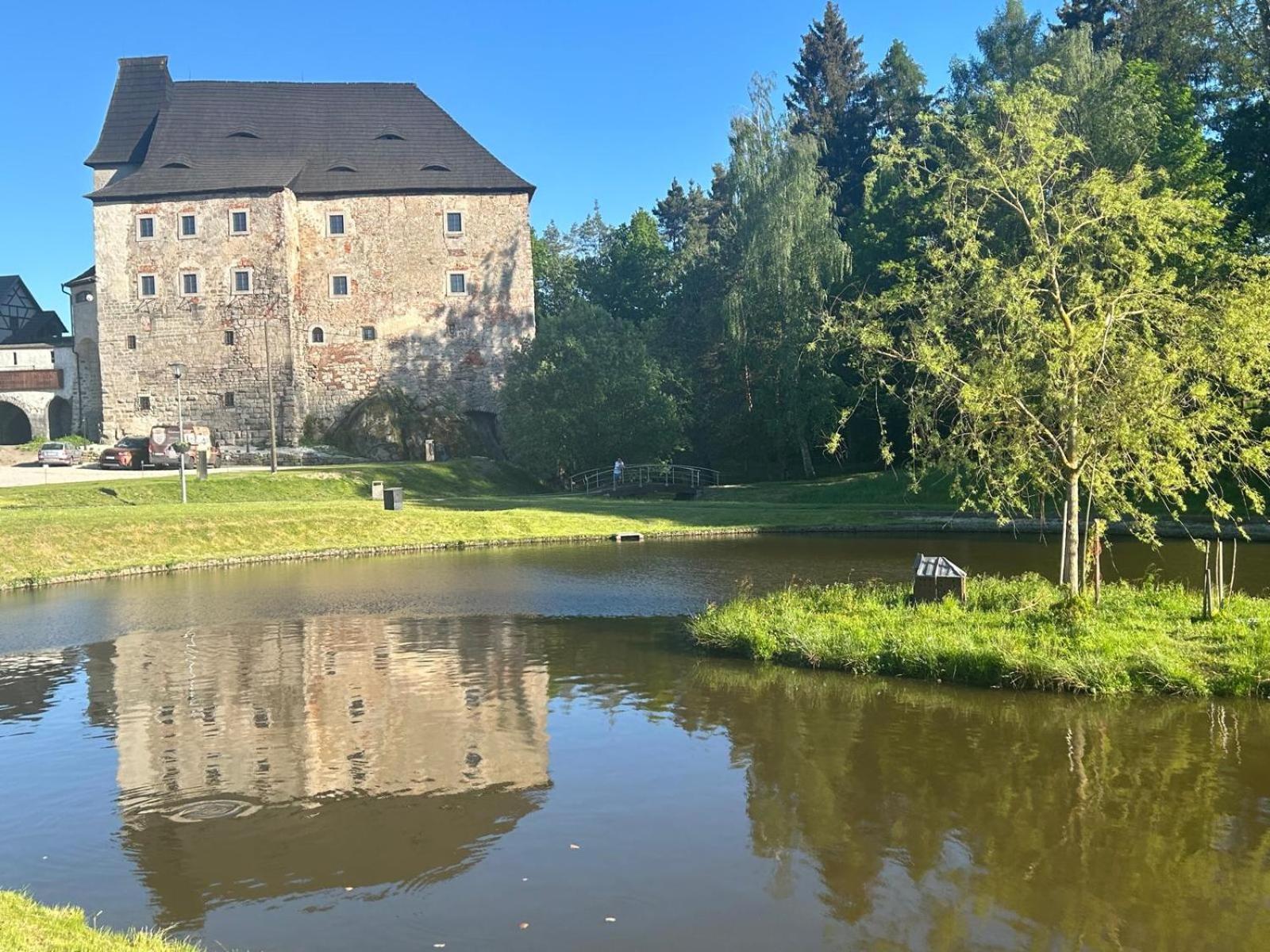 Hrad Vildstejn Hotel Skalná Buitenkant foto