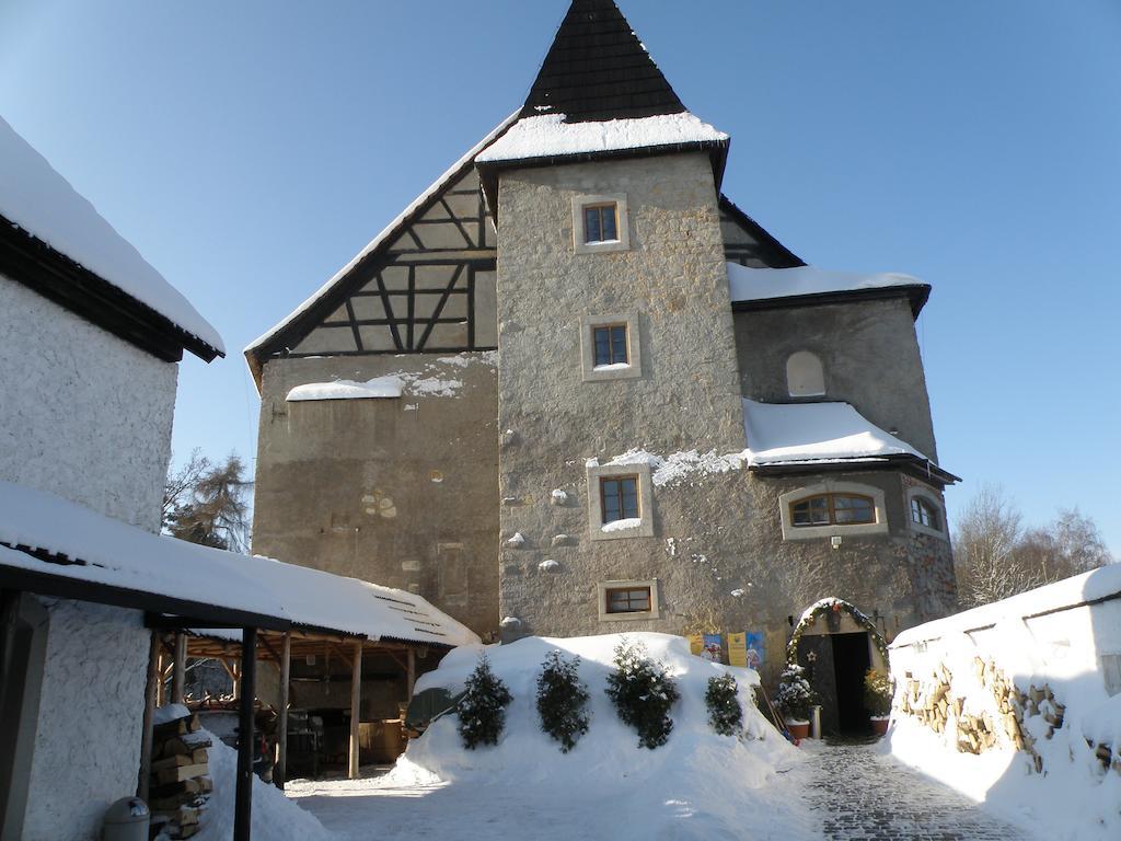 Hrad Vildstejn Hotel Skalná Buitenkant foto