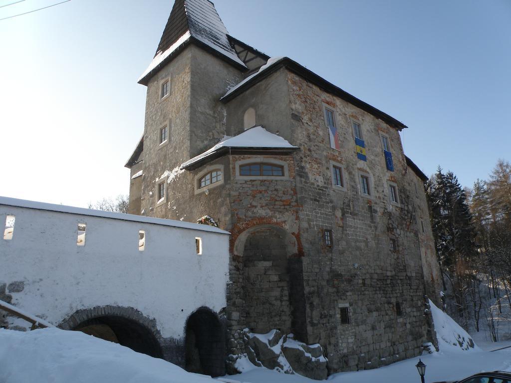 Hrad Vildstejn Hotel Skalná Buitenkant foto