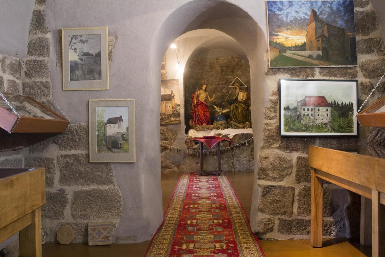 Hrad Vildstejn Hotel Skalná Buitenkant foto