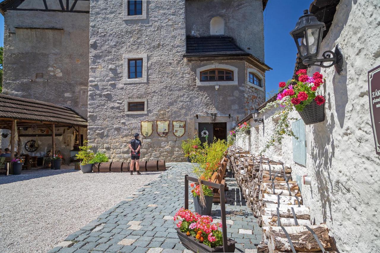 Hrad Vildstejn Hotel Skalná Buitenkant foto