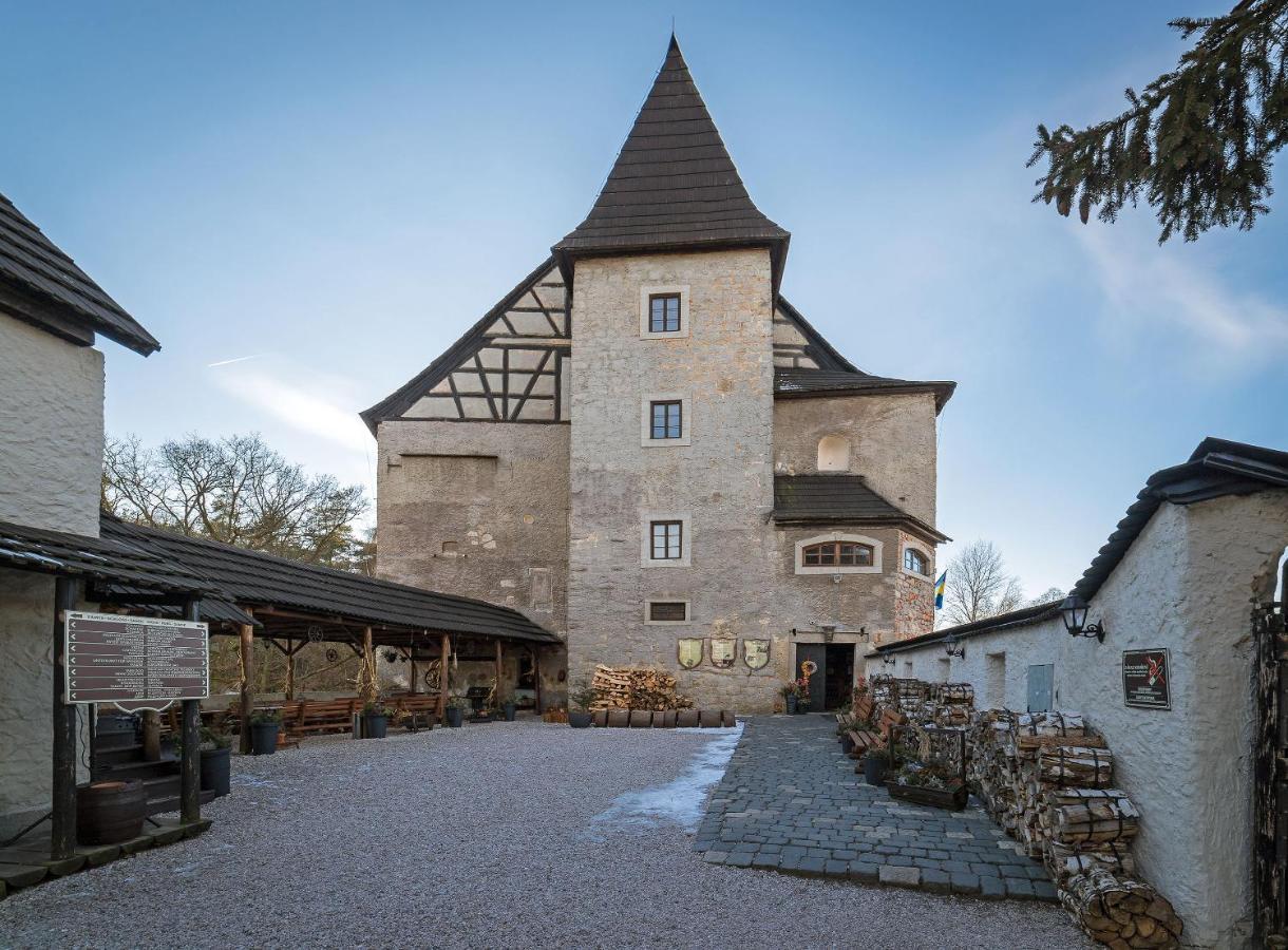 Hrad Vildstejn Hotel Skalná Buitenkant foto