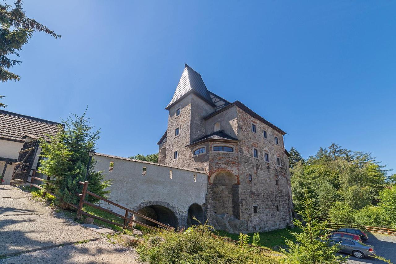 Hrad Vildstejn Hotel Skalná Buitenkant foto